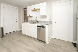 230 W 9th St, Newport, KY 41071 - Photo 6