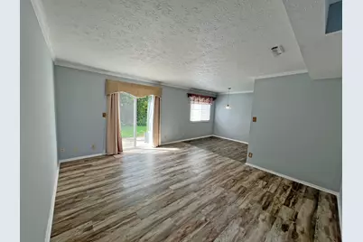 1561 Greens Edge Drive, Florence, KY 41042 - Photo 4
