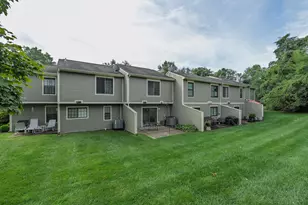 2426 Palmeadow Dr, Crestview Hills, KY 41017 - Photo 4