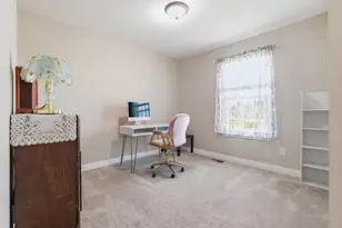 102 Churchill Dr, Williamstown, KY 41097 - Photo 12