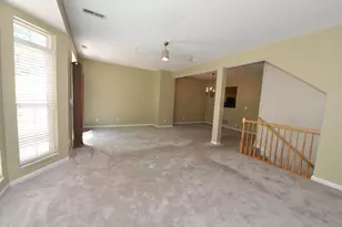 507 Shadow Ridge Dr, Cold Spring, KY 41076 - Photo 2
