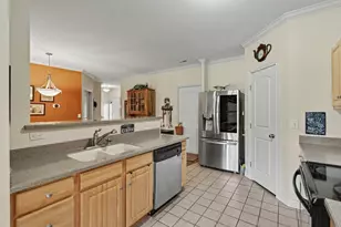 1864 Quarry Oaks Dr, Florence, KY 41042 - Photo 10