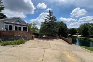 1730 Wedgewood Cir Dr, Fort Thomas, KY 41075 - Photo 2