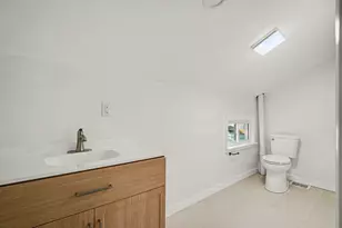 319 W 12th St, Newport, KY 41071 - Photo 8