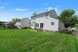 966 Surfridge Dr, Hebron, KY 41048 - Photo 2