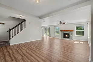 966 Surfridge Dr, Hebron, KY 41048 - Photo 4