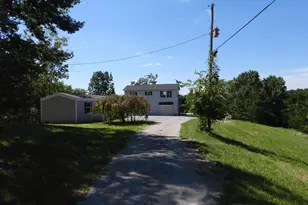 147 Butts Ln, Falmouth, KY 41040 - Photo 2