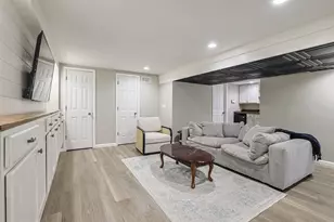1067 Lawton Rd, Park Hills, KY 41011 - Photo 8