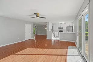 9000 Steeplebush Dr, Florence, KY 41042 - Photo 6