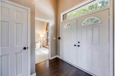 640 Pointe Benton Lane, Covington, KY 41014 - Photo 4
