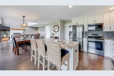 640 Pointe Benton Lane, Covington, KY 41014 - Photo 14