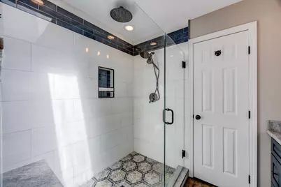 640 Pointe Benton Lane, Covington, KY 41014 - Photo 24