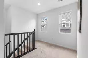 592 Foxhill Dr, Crescent Springs, KY 41017 - Photo 6