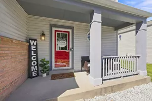 2690 Edenbridge Ct, Burlington, KY 41005 - Photo 2