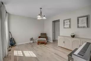 7545 Roxbury Ct, Florence, KY 41042 - Photo 6