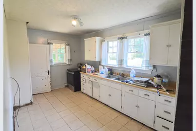 305 E 4th Street, Falmouth, KY 41040 - Photo 16