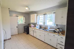 305 E 4th St, Falmouth, KY 41040 - Photo 16