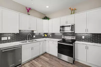 704 W 35th Street W, Covington, KY 41015 - Photo 8