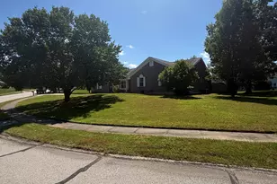 2607 Teaberry Ct, Burlington, KY 41005 - Photo 2