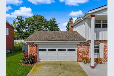 138 W Dilcrest Circle, Florence, KY 41042 - Photo 6