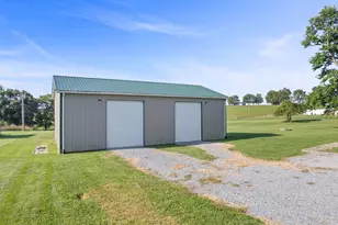 4242 Pleasant Ridge Rd, Maysville, KY 41056 - Photo 2