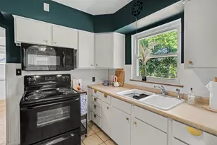 75 Bon Jan Ln, Highland Heights, KY 41076 - Photo 8