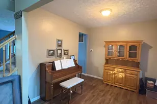 1810 Waverly Dr, Florence, KY 41042 - Photo 6