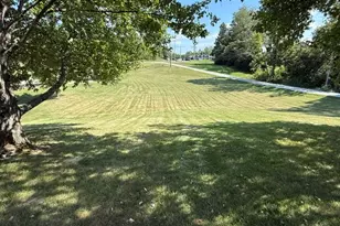 10 Heritage Hill Dr, Alexandria, KY 41001 - Photo 2