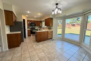 8442 Woodcreek Dr, Florence, KY 41042 - Photo 6