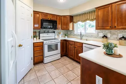 8442 Woodcreek Drive, Florence, KY 41042 - Photo 4