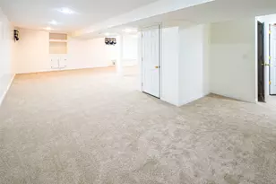 8442 Woodcreek Dr, Florence, KY 41042 - Photo 14
