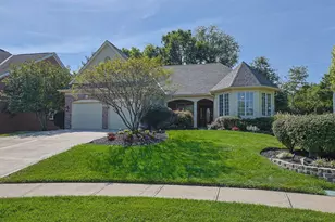 818 Lauren Dr, Villa Hills, KY 41017 - Photo 1