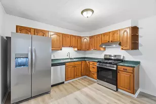 102 Valley Dr, Florence, KY 41042 - Photo 6