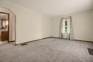 36 Utz Dr, Florence, KY 41042 - Photo 6