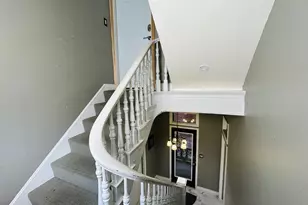 243 W 8th St, Covington, KY 41011 - Photo 8
