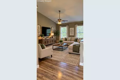 118 Summerfield Drive, Dry Ridge, KY 41035 - Photo 2
