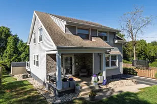 98 W Villa Pl, Fort Thomas, KY 41075 - Photo 2