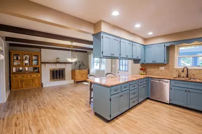 1721 Fort Henry Drive, Crestview Hills, KY 41017 - Photo 6