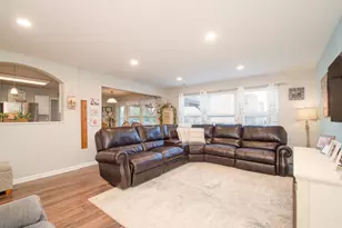 2300 Sunflower Ct, Hebron, KY 41048 - Photo 8