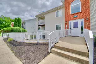 10124 Carnation Ct, Florence, KY 41042 - Photo 2