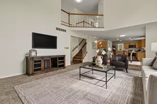 1822 Mountainview Ct, Florence, KY 41042 - Photo 2