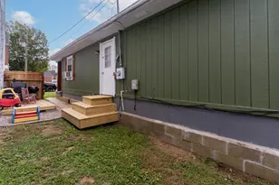 209 Montjoy St, Falmouth, KY 41040 - Photo 24