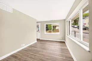 902 Baker St, Covington, KY 41011 - Photo 8