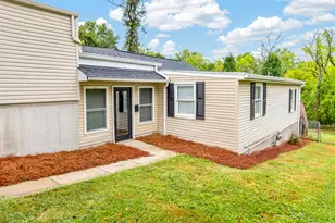 92 Goodridge Dr, Florence, KY 41042 - Photo 2