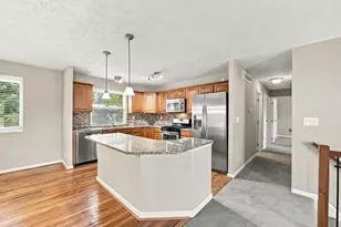 2610 Brookview Dr, Villa Hills, KY 41017 - Photo 8