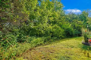 1186 Periwinkle Dr, Florence, KY 41042 - Photo 2