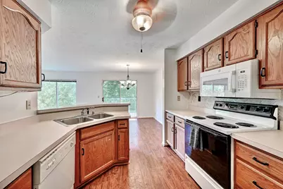2097 Clareglen Drive #202, Crescent Springs, KY 41017 - Photo 4