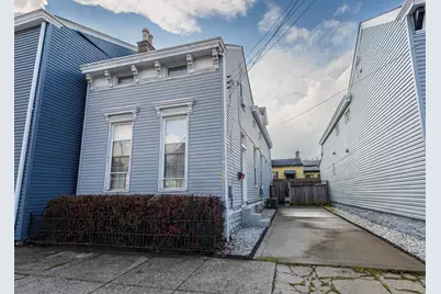 113 W 10th Street, Newport, KY 41071 - Photo 1