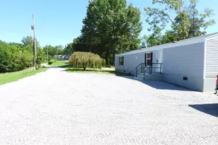 147 Butts Ln, Falmouth, KY 41040 - Photo 2