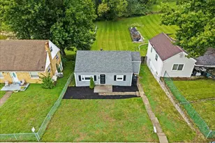 22 Caroline St, Newport, KY 41071 - Photo 2